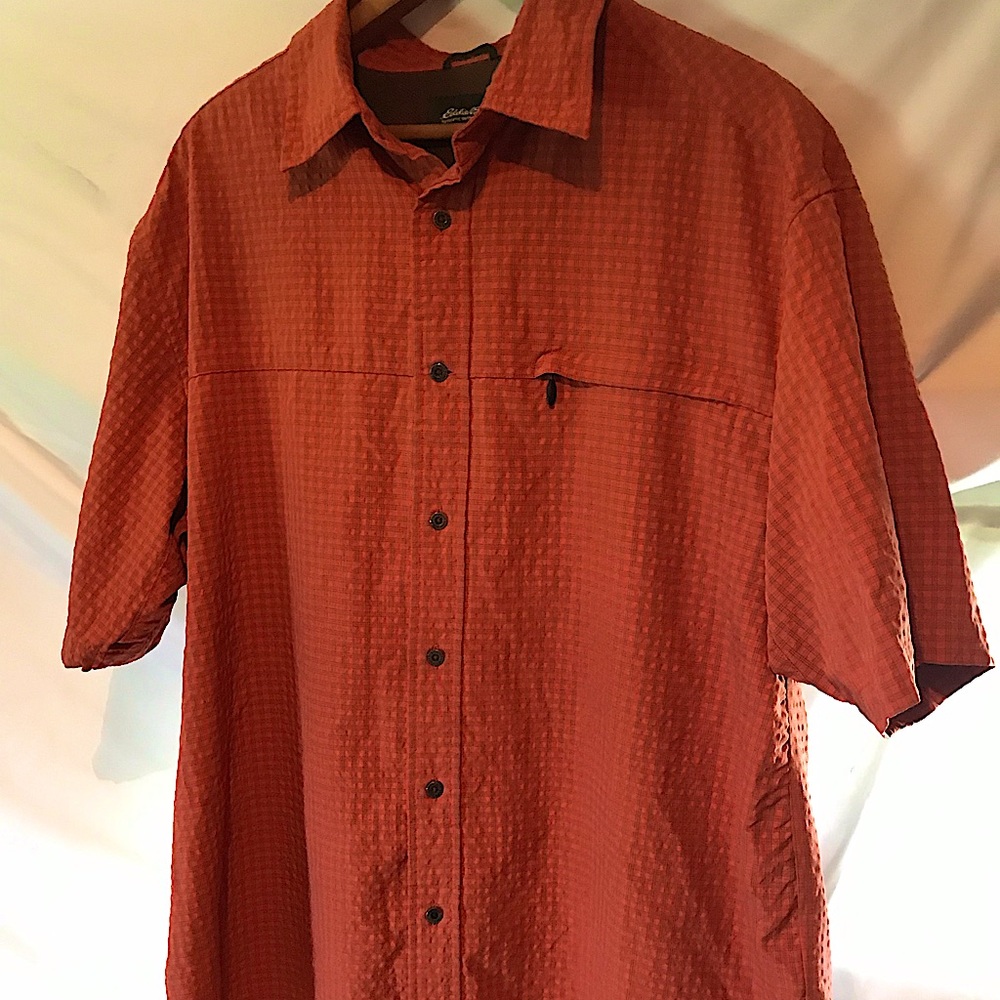 Eddie Bauer Travex Short Sleeve Button Down Shirt